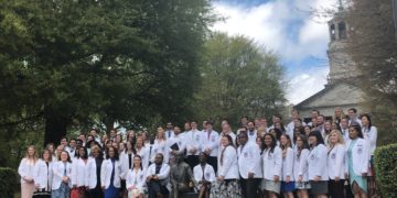 Pharmacy School holds pinning ceremony