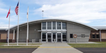 Alabama prisons face crisis- overcrowding, violence and suicide