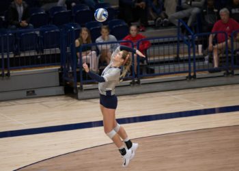 Volleyball beats The Citadel, climbs to first place in Southern Conference