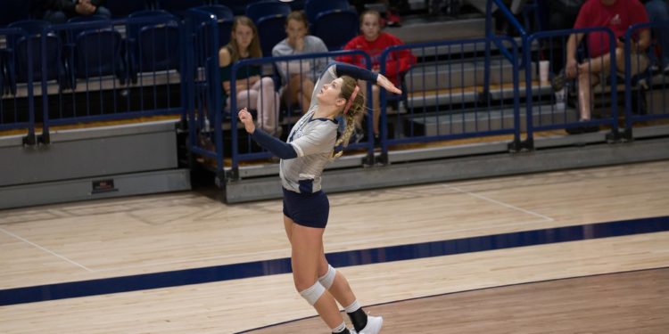 Volleyball beats The Citadel, climbs to first place in Southern Conference