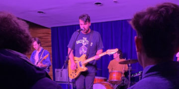 Carver Commodore plays at Harry’s