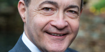 Committee  begins work for new  university president