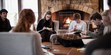 Fineburg couple discuss discipleship school at Greek Speakers event