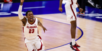 Yorgo’s Yatter: Bama basketball, refereeing and the supremacy of college football