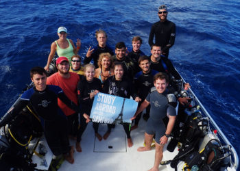 Samford professor leads study abroad trip to Saba