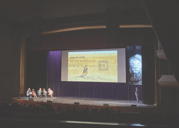 Samford students enter the Lion’s Den