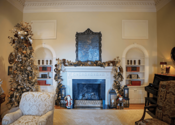 Legacy League hosts Christmas Home Tour