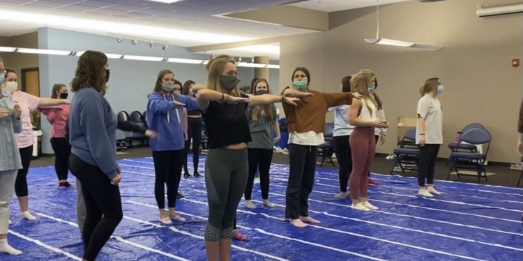 New group takes center stage for 2022: Sophomore Girls make their Step Sing debut