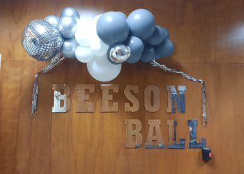 Samford students bop at the Beeson Ball