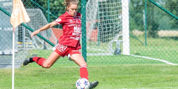 Soccer’s Alyssa Frazier Goes Pro