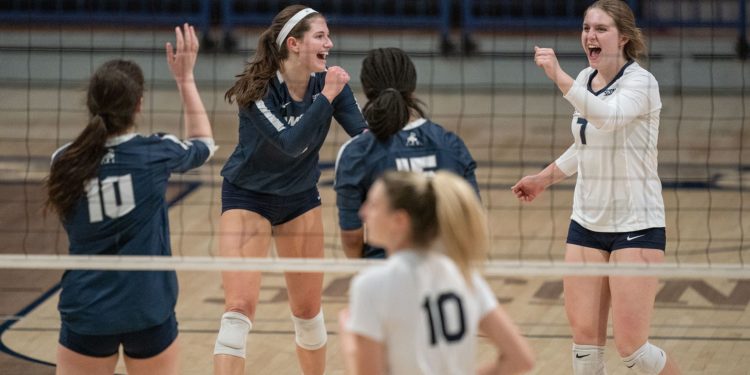 Volleyball closes out home slate
