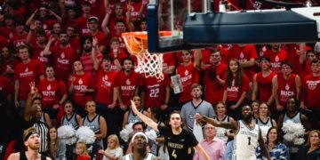 Men’s and Women’s Basketball Tips Off