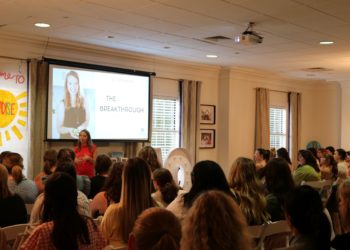 Dietitian shares message of “body trust” to Samford sorority