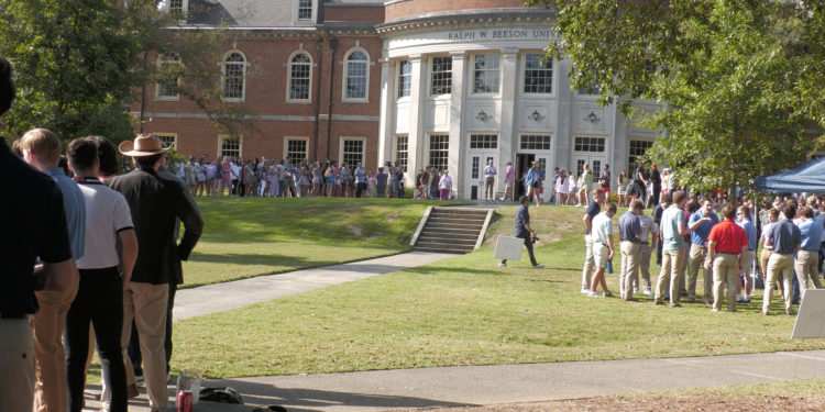 Fraternities welcome new brothers on Bid Day