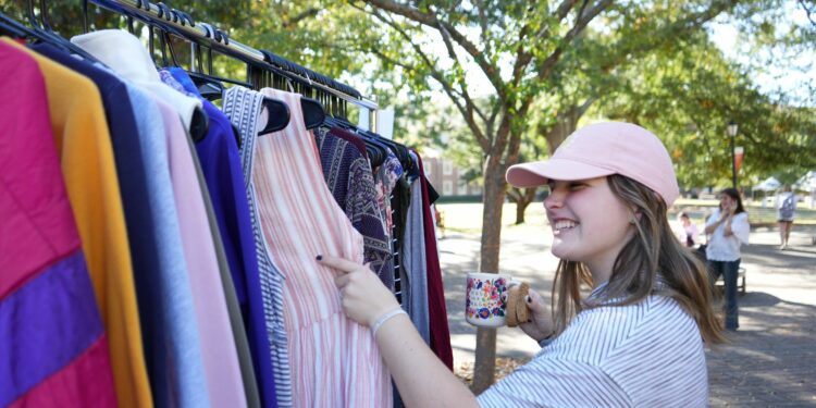 Fundraising pop-up thrift shop: Threads