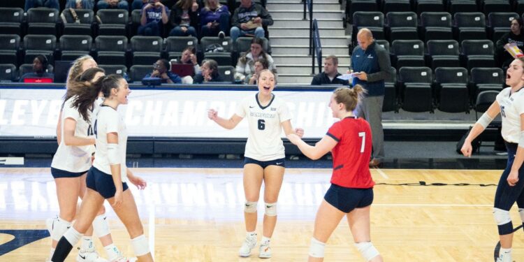 Volleyball falls in SoCon Tourney final