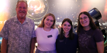 Samford students stargaze at planetarium