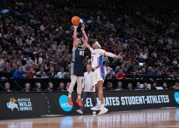 Samford falls to Kansas in controversial finish