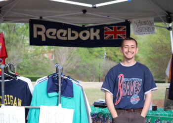 Students swing into spring on the Quad