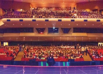 Watching through the windows: From the perspective of the Samford student who doesn’t participate in Step Sing