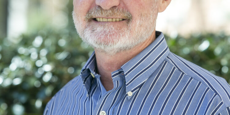 Honoring Dr. Lawrence Davenport: 40 years of teaching, conservation and impact 