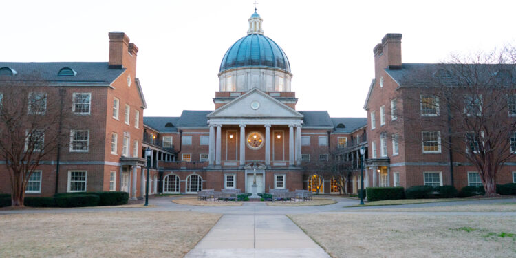 Beeson Divinity receives gift to fund scholarships
