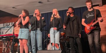 Melting Pot Musicians melt the hearts of audience members 