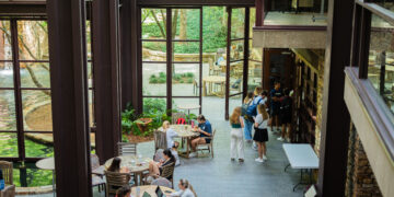 Should Samford continue to grow in size?