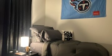 Freshmen move into Gaston, Mann