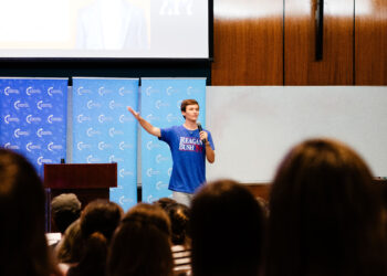 Samford TPUSA hosts Hollyhand