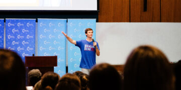 Samford TPUSA hosts Hollyhand