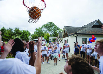 Three stop Bulldog block party: How the new Samford men’s basketball team is building a fanbase 