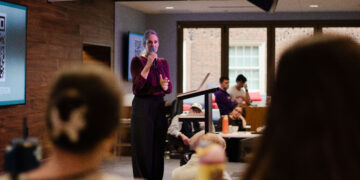 Convo speaker raises questions among students