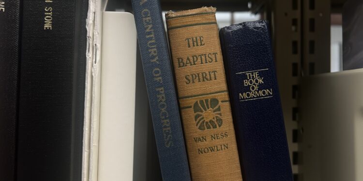 Faiths in conversation: Mormon missionaries spark conversation on Samford’s campus