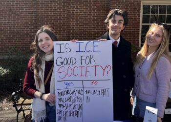 “Is ICE good for society?” TPUSA table prompts campus debate