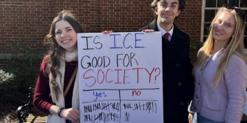 “Is ICE good for society?” TPUSA table prompts campus debate